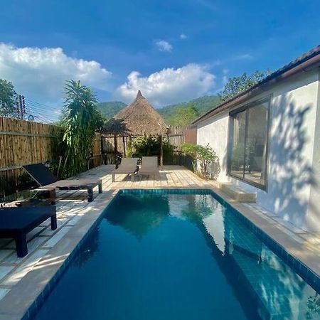 Bamboo Villa Тау Экстерьер фото