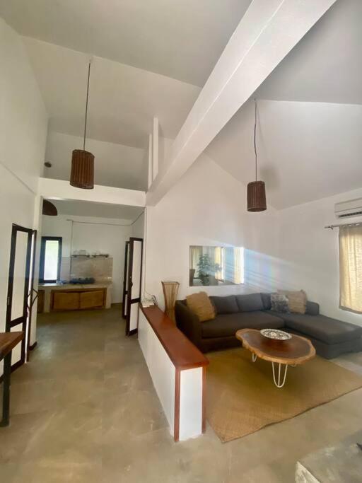 Bamboo Villa Тау Экстерьер фото